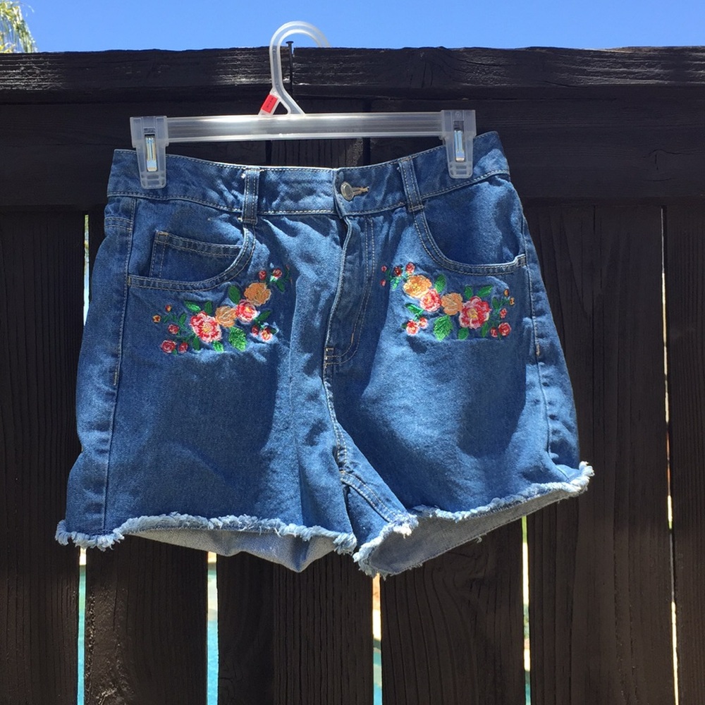 Flower printed jean shorts